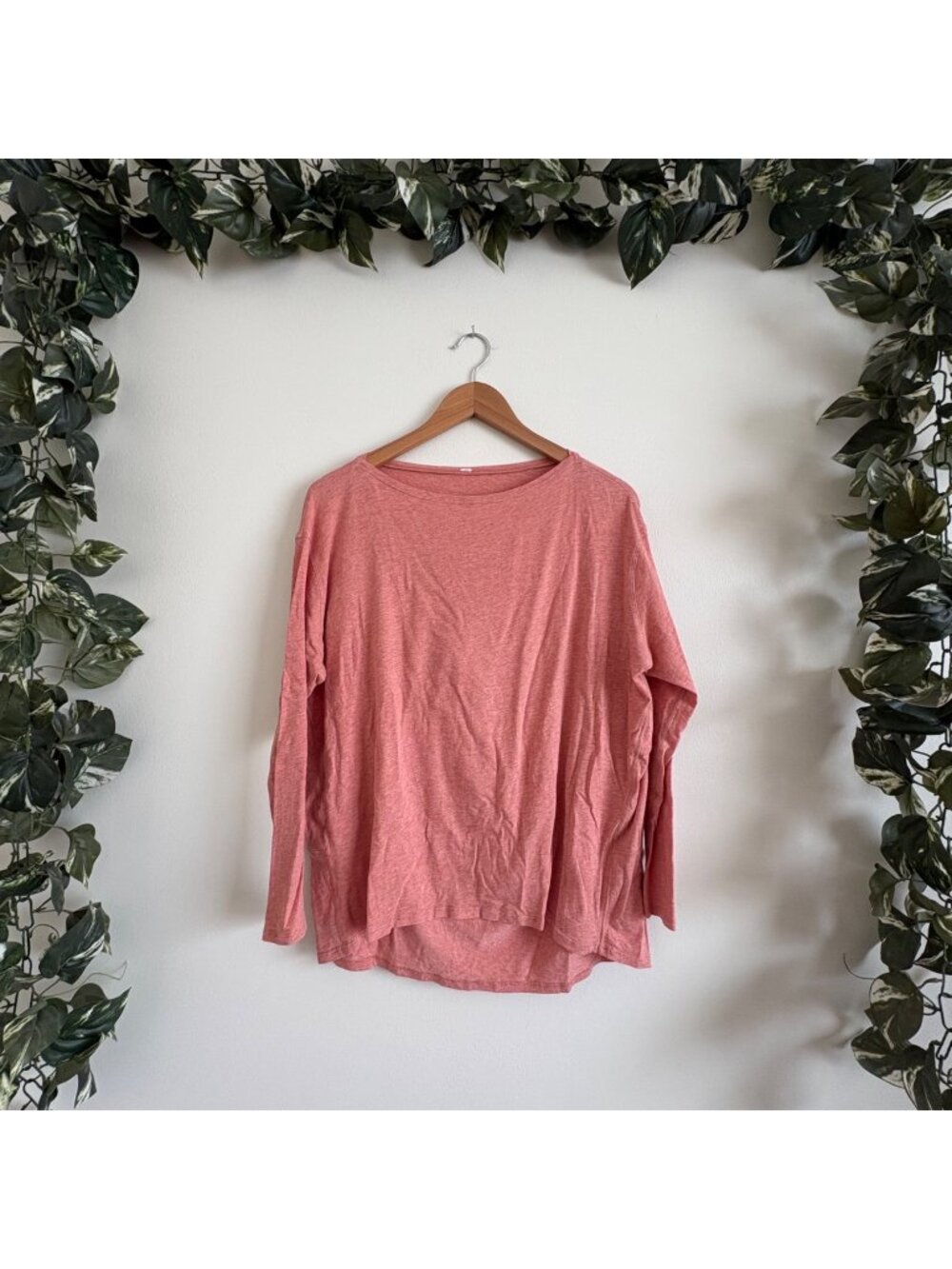 Lululemon Athletic Back In Action Long Sleeve Shirt Salmon Women’s Size 4/6